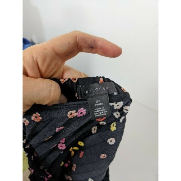 HALOGEN Black Floral Print Pleated Midi Skirt NWOT XS Petite - Picture 3 of 4